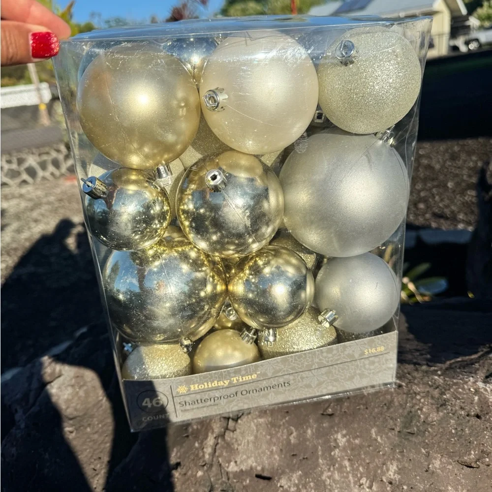 Holiday Time Christmas Ornaments Gold Black